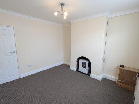 2 bedroom Terraced House to let in Charles Street, Lincoln, LN5