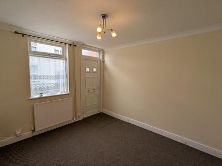 2 bedroom Terraced House to let in Charles Street, Lincoln, LN5