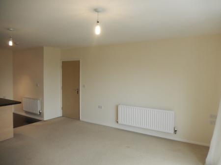 2 bedroom Flat to let in Manton Road, Lincoln, LN2