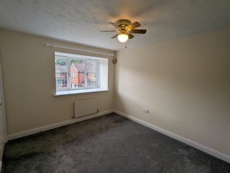 4 bedroom Detached house to let in Beechcroft Close, South Hykeham, LN6