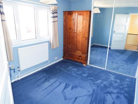 3 bedroom Semi-detached house to let in Matlock Drive, North Hykeham, LN6
