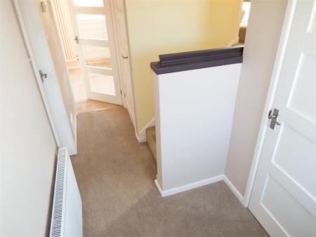 3 bedroom Semi-detached house to let in Matlock Drive, North Hykeham, LN6