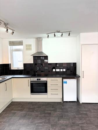 2 bedroom Flat to let in High Street, Lincoln, LN2