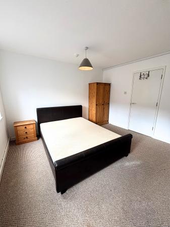 2 bedroom Flat to let in High Street, Lincoln, LN2