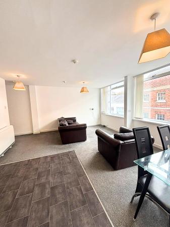 2 bedroom Flat to let in High Street, Lincoln, LN2