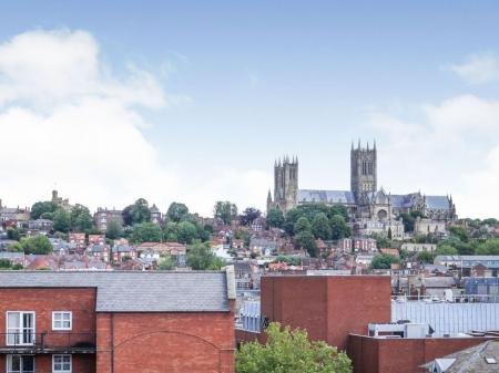2 bedroom Flat to let in Brayford Street, Lincoln, LN5