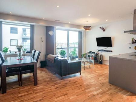 2 bedroom Flat to let in Brayford Street, Lincoln, LN5