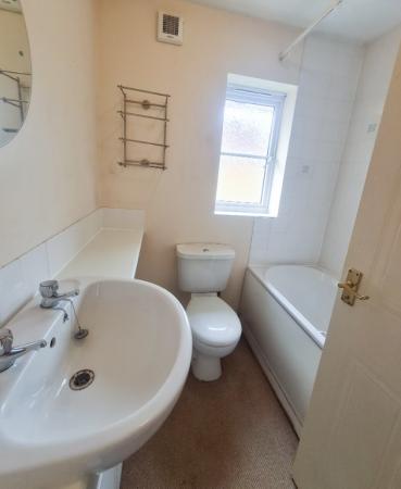 3 bedroom Semi-detached house to let in Hadrians Road, Bracebridge Heath, LN4