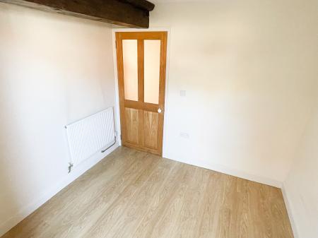 2 bedroom Barn Conversion to let in High Street, Waddington, LN5