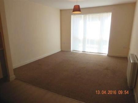 2 bedroom Flat to let in Riverside Drive, Anchor Quay, Lincoln, LN5