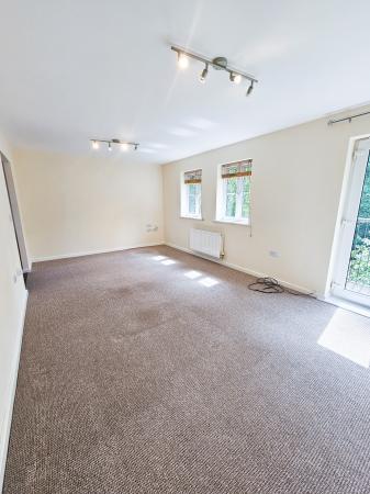 2 bedroom Flat to let in Muirfield Close, Doddington Park, Lincoln, LN6
