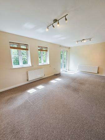 2 bedroom Flat to let in Muirfield Close, Doddington Park, Lincoln, LN6