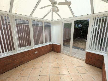 3 bedroom Town house to let in Byland Close, Bunkers Hill, Lincoln, LN2