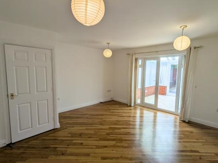 3 bedroom Town house to let in Byland Close, Bunkers Hill, Lincoln, LN2