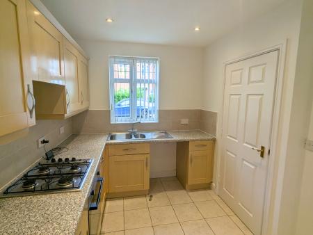 3 bedroom Town house to let in Byland Close, Bunkers Hill, Lincoln, LN2
