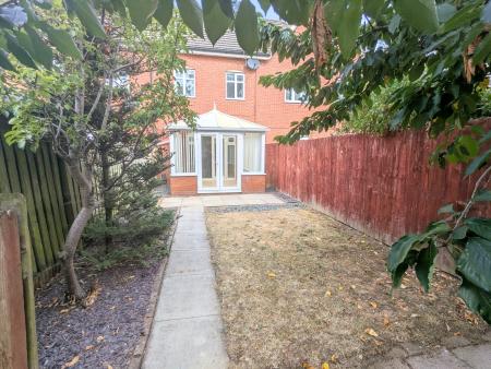 3 bedroom Town house to let in Byland Close, Bunkers Hill, Lincoln, LN2