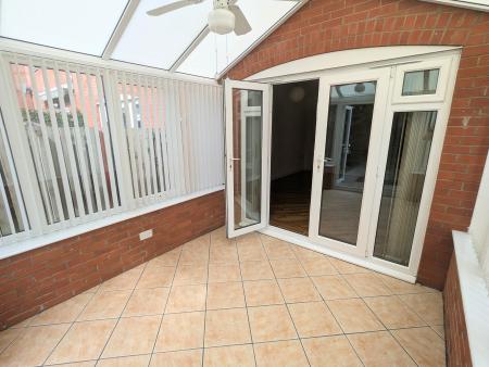 3 bedroom Town house to let in Byland Close, Bunkers Hill, Lincoln, LN2