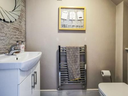 4 bedroom Detached house to let in Winchester Court, North Hykeham, LN6