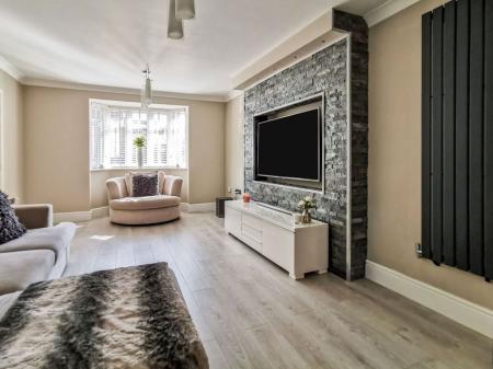 4 bedroom Detached house to let in Winchester Court, North Hykeham, LN6