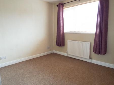 2 bedroom Semi-detached house to let in Falklands Close, Ermine West, Lincoln, LN1