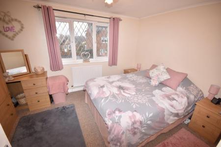 3 bedroom Flat to let in Cadwell Close, Doddington Park, LN6
