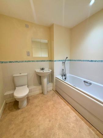 2 bedroom Flat to let in Carlton Boulevard, Lincoln, LN2