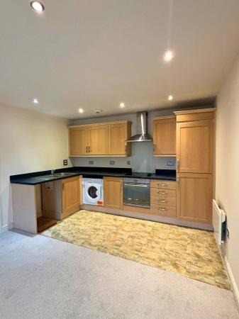 2 bedroom Flat to let in Carlton Boulevard, Lincoln, LN2
