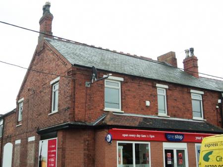 2 bedroom Flat to let in High Street, Saxilby, LN1