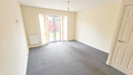 2 bedroom Semi-detached house to let in Mill Lane, North Hykeham, LN6