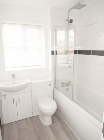 3 bedroom Semi-detached house to let in Hadrians Walk, North Hykeham, LN6