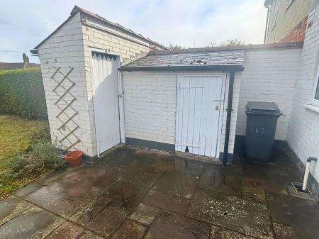 3 bedroom Semi-detached house to let in Mill Lane, North Hykeham, LN6