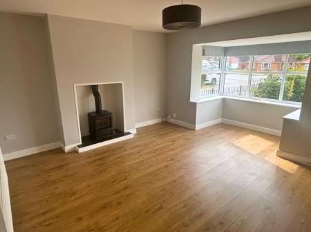 3 bedroom Semi-detached house to let in Mill Lane, North Hykeham, LN6