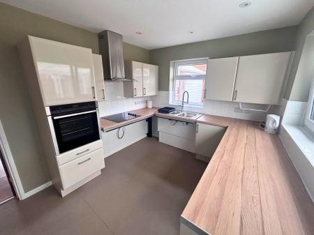 2 bedroom Bungalow to let in Rowan Way, Metheringham, LN4
