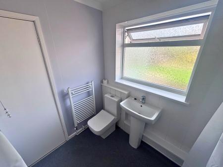 2 bedroom Bungalow to let in Rowan Way, Metheringham, LN4