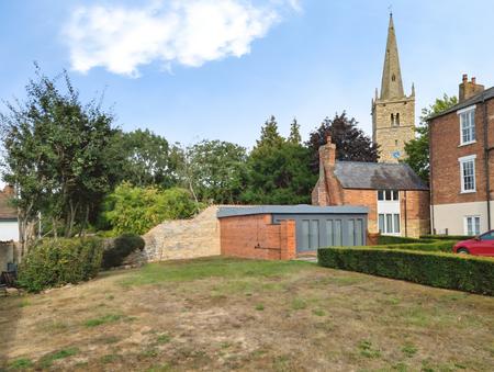 2 bedroom Cottage to let in Church Road, Branston, LN4