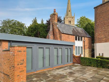 2 bedroom Cottage to let in Church Road, Branston, LN4