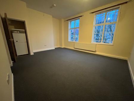 1 bedroom Flat to let in Queen Square, Wolverhampton, WV1