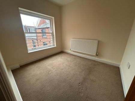 1 bedroom Flat to let in Queen Square, Wolverhampton, WV1