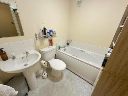 2 bedroom Flat for sale in 50 Gomer Street, Willenhall, Wolverhampton, WV13