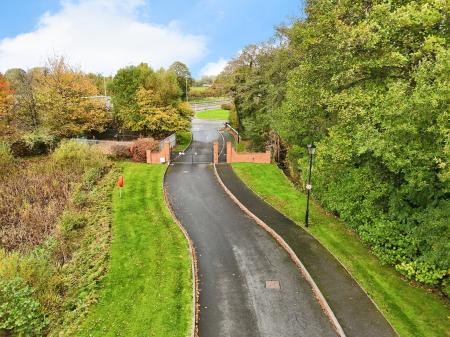 2 bedroom Apartment for sale in Beaumont House, Old Stafford Road, Coven