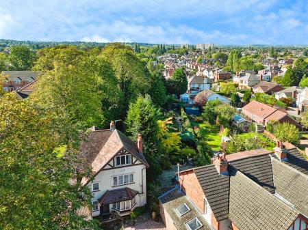 4 bedroom Detached house for sale in Birches Barn Road, Wolverhampton, WV3