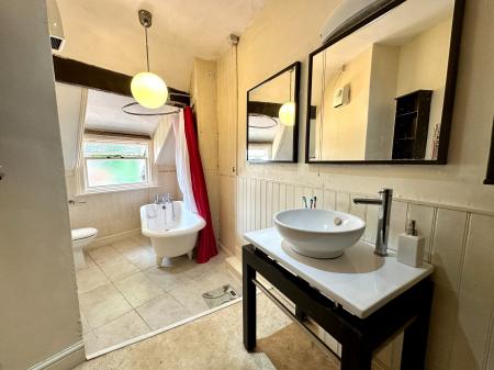 4 bedroom Detached house for sale in Birches Barn Road, Wolverhampton, WV3
