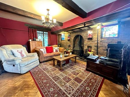 4 bedroom Detached house for sale in Birches Barn Road, Wolverhampton, WV3