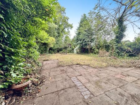 4 bedroom Detached house for sale in Birches Barn Road, Wolverhampton, WV3