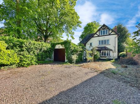 4 bedroom Detached house for sale in Birches Barn Road, Wolverhampton, WV3