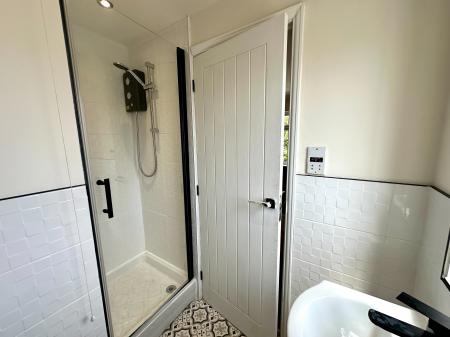 5 bedroom Detached house for sale in Bluebell Crescent, Wednesfield, Wolverhampton, WV11