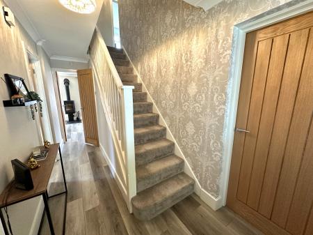 5 bedroom Detached house for sale in Bluebell Crescent, Wednesfield, Wolverhampton, WV11