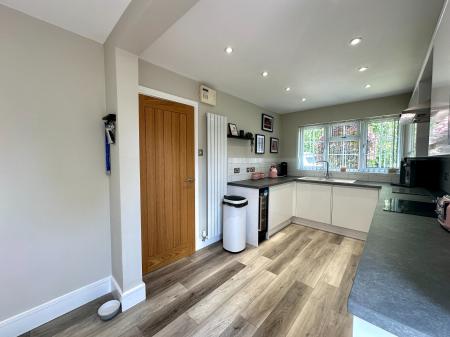 5 bedroom Detached house for sale in Bluebell Crescent, Wednesfield, Wolverhampton, WV11