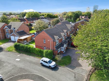 5 bedroom Detached house for sale in Bluebell Crescent, Wednesfield, Wolverhampton, WV11