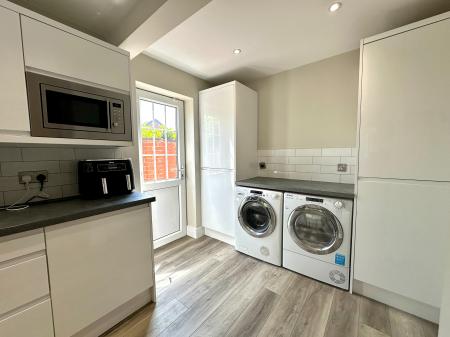 5 bedroom Detached house for sale in Bluebell Crescent, Wednesfield, Wolverhampton, WV11